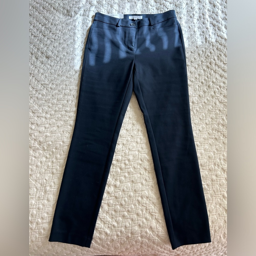 Loft ‘The Skinny - Curvy’ Size 2 work pants Navy